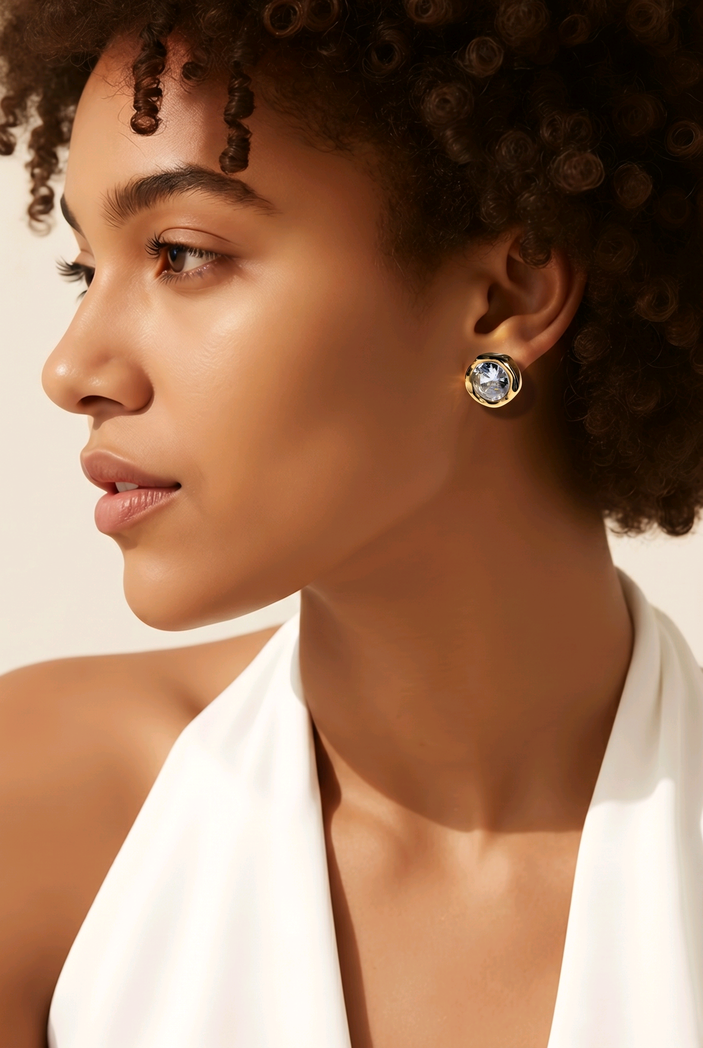 Round White Zirconia Earrings